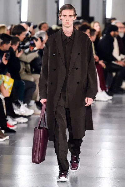 Look 26